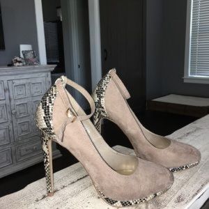 Eva & Zoe snake print Heels